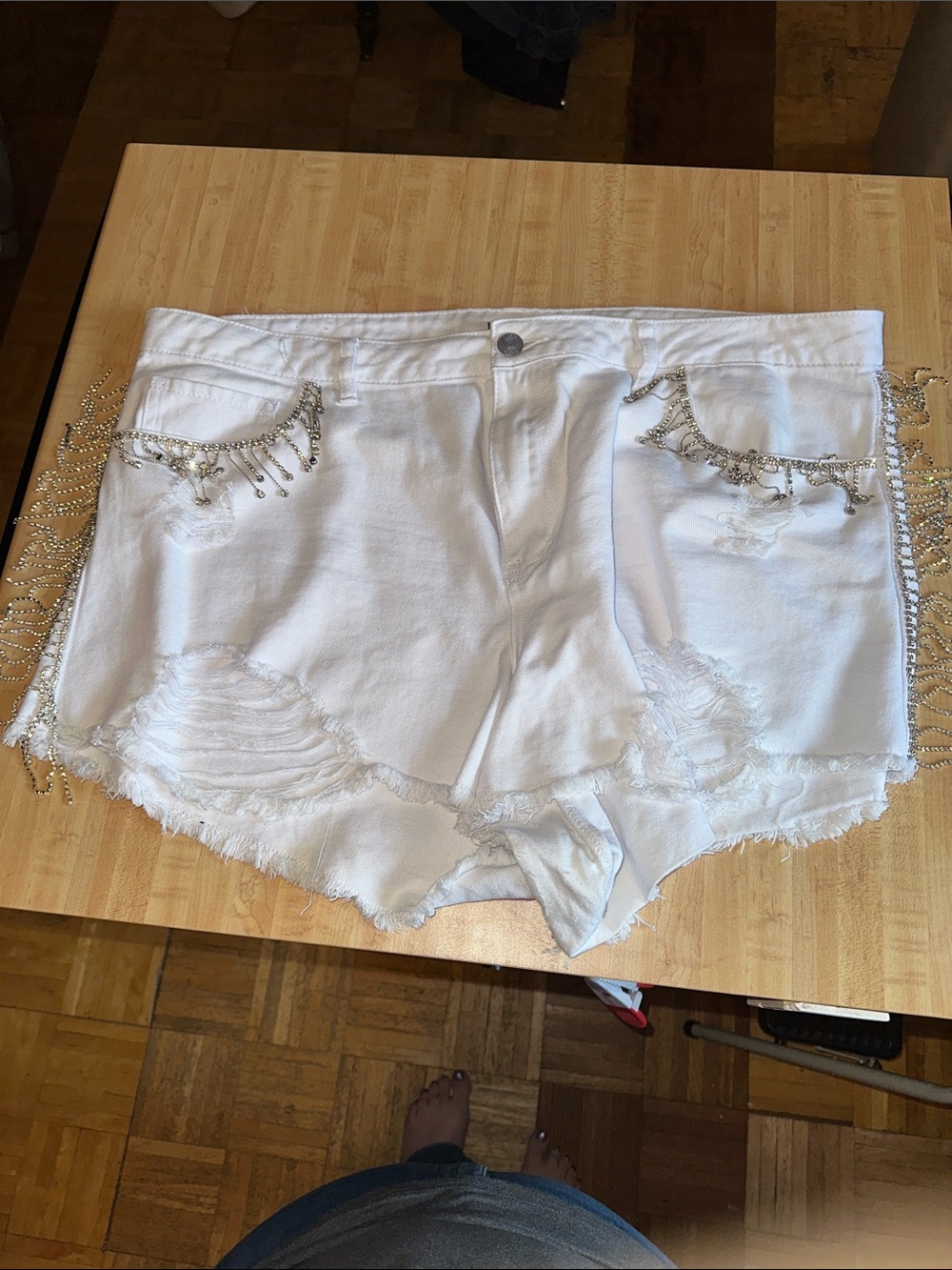 Rue21+ White Distressed Denim Shorts with Rhinestone Fringe-size 20